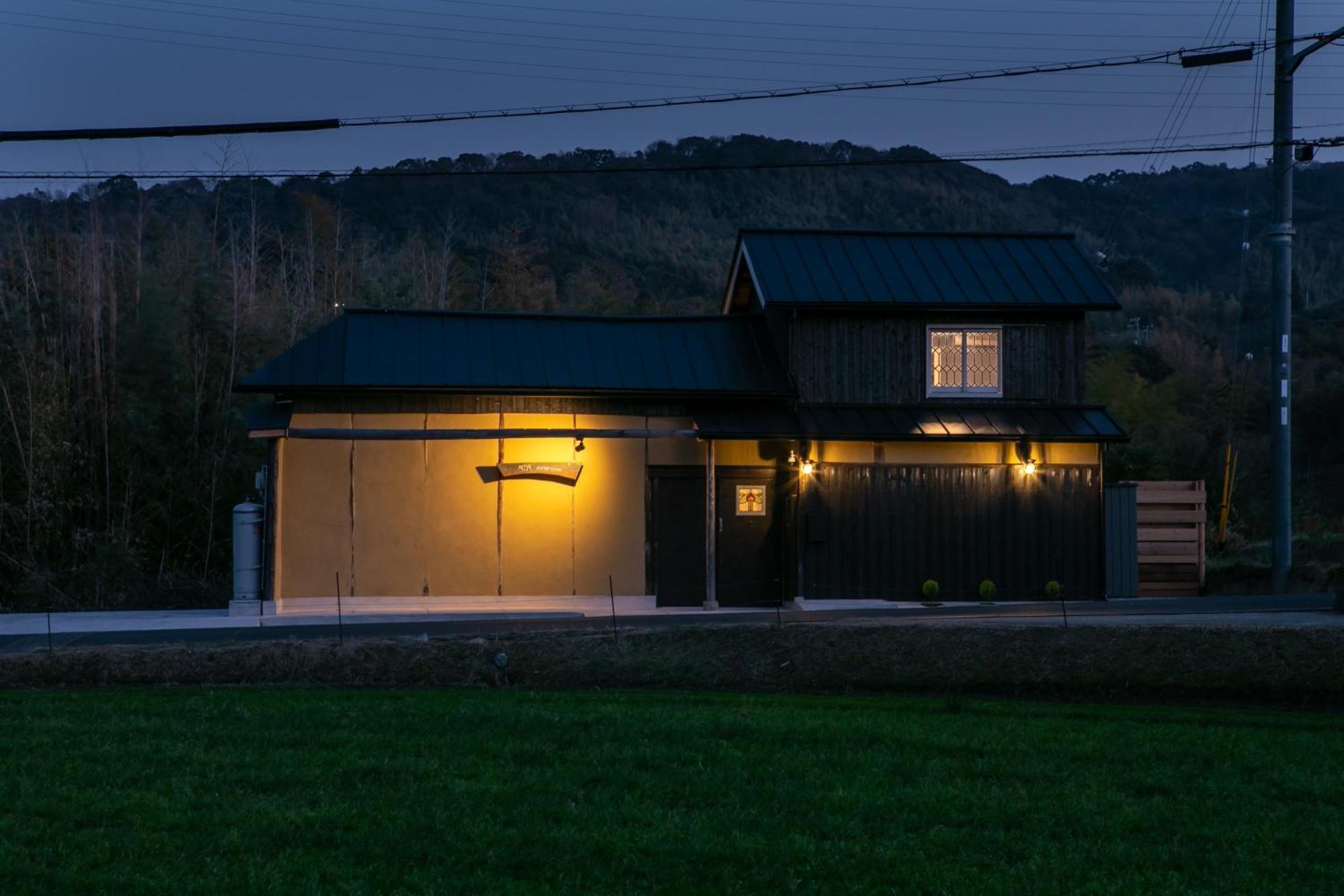 サウナとドッグラン付きのアンティーク古民家宿 Akiya Cornerstone Awaji Buitenkant foto